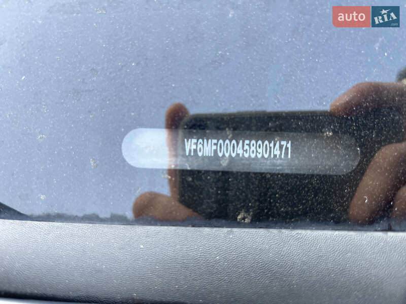 Вантажний фургон Renault Master 2017 в Миргороді