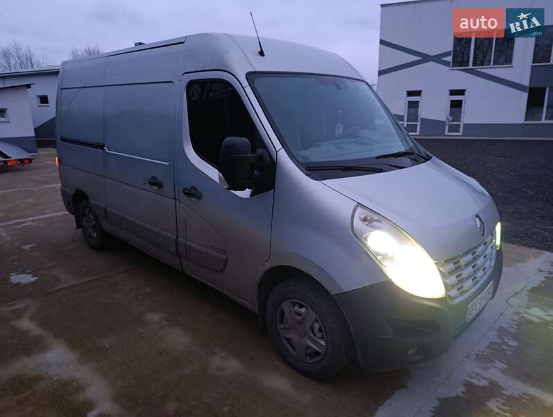 Вантажний фургон Renault Master 2011 в Ковелі