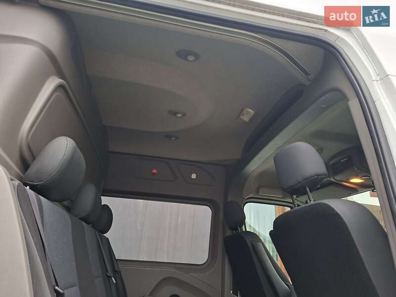 Грузовой фургон Renault Master 2012 в Ровно