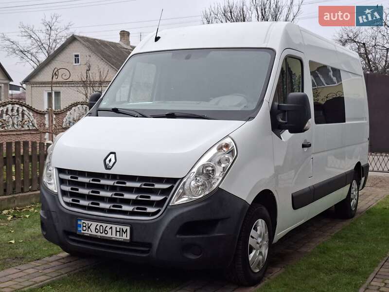 Грузовой фургон Renault Master 2012 в Ровно