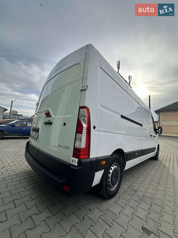 Вантажний фургон Renault Master 2023 в Чернівцях