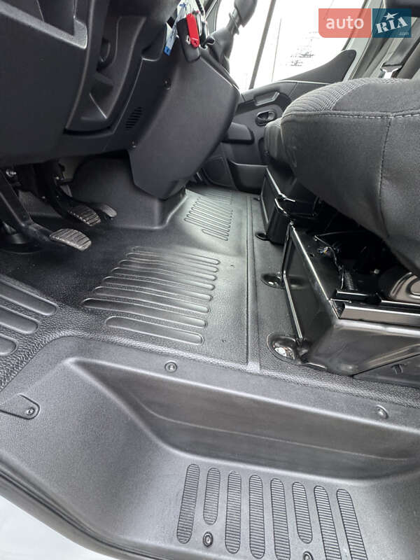 Грузовой фургон Renault Master 2020 в Киеве