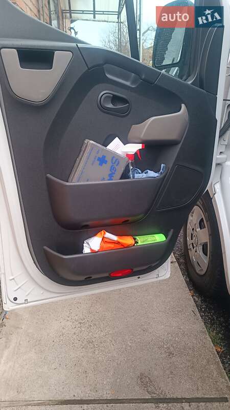 Микроавтобус грузовой (до 3,5т) Renault Master 2014 в Виннице