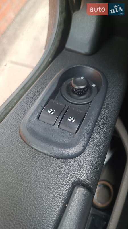 Микроавтобус грузовой (до 3,5т) Renault Master 2014 в Виннице