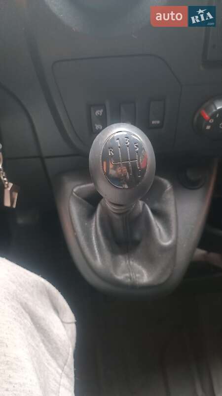 Микроавтобус грузовой (до 3,5т) Renault Master 2014 в Виннице