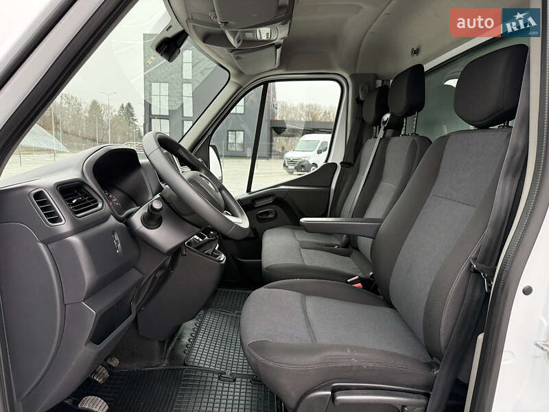 Грузовой фургон Renault Master 2022 в Дубно