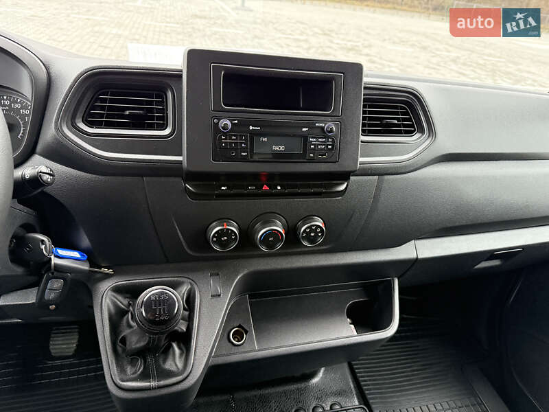 Грузовой фургон Renault Master 2022 в Дубно