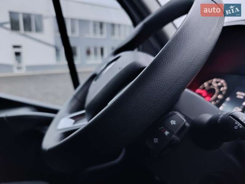 Вантажний фургон Renault Master 2023 в Києві