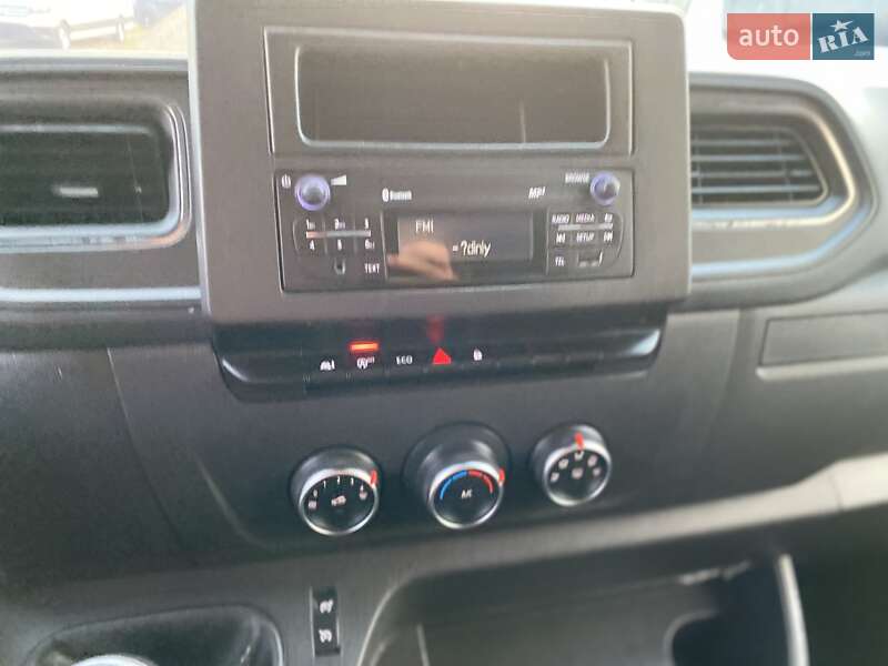 Тентованый Renault Master 2022 в Хусте