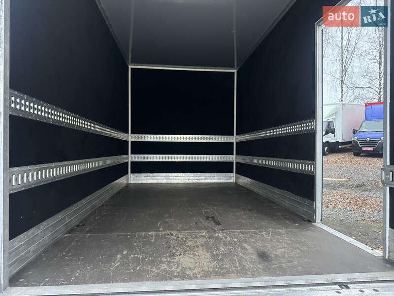 Вантажний фургон Renault Master 2022 в Рівному