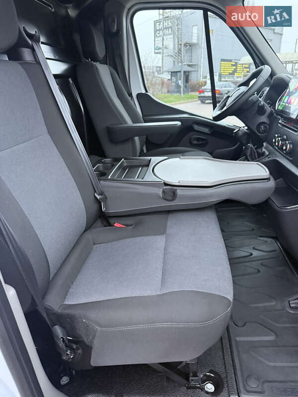 Вантажний фургон Renault Master 2022 в Києві
