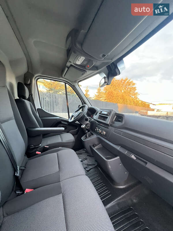 Вантажний фургон Renault Master 2021 в Луцьку