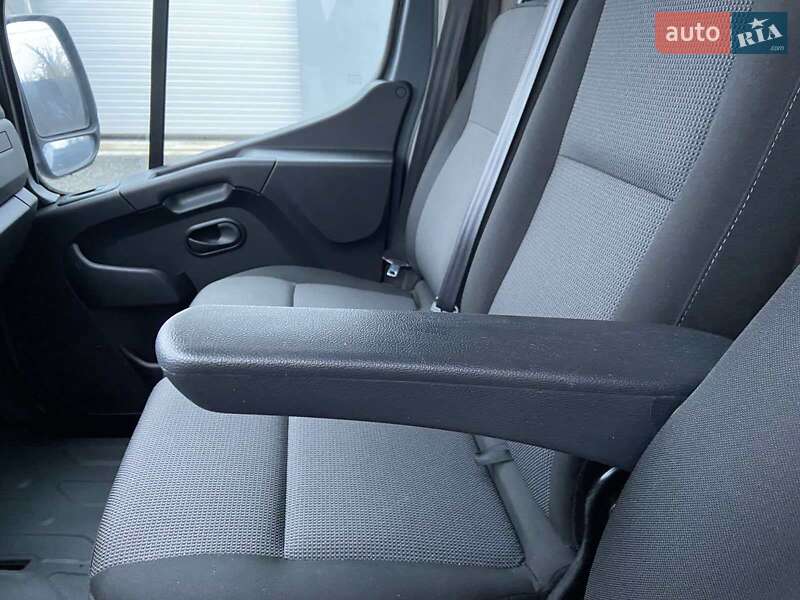 Вантажний фургон Renault Master 2022 в Києві
