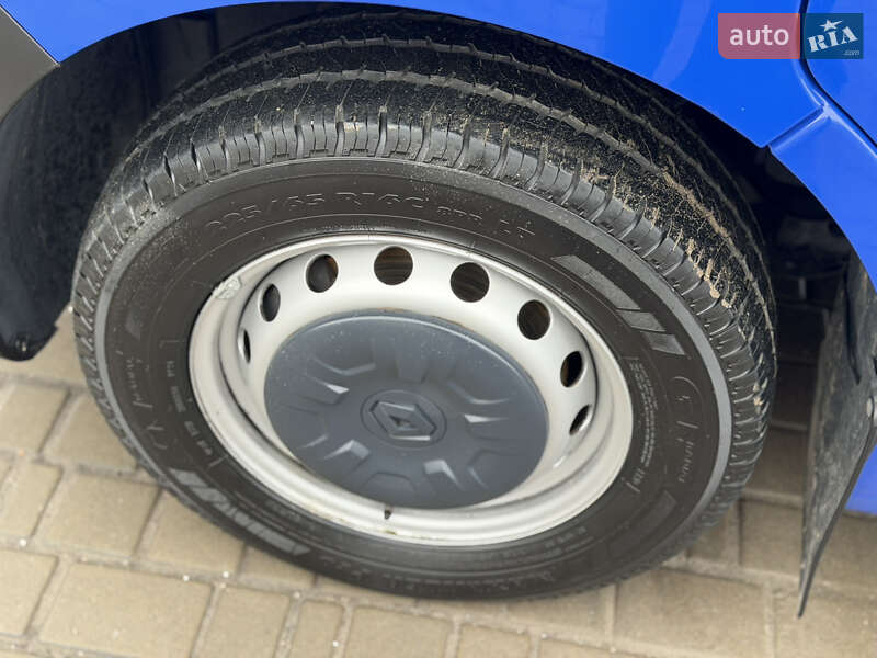 Вантажний фургон Renault Master 2022 в Дубні