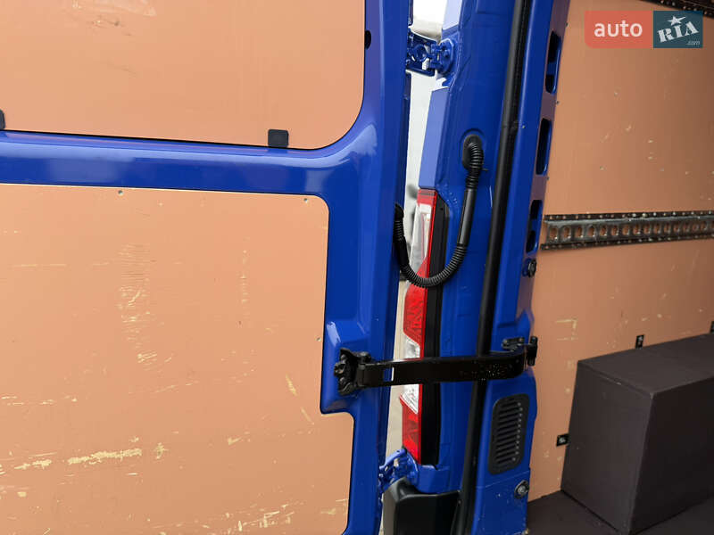 Вантажний фургон Renault Master 2022 в Дубні