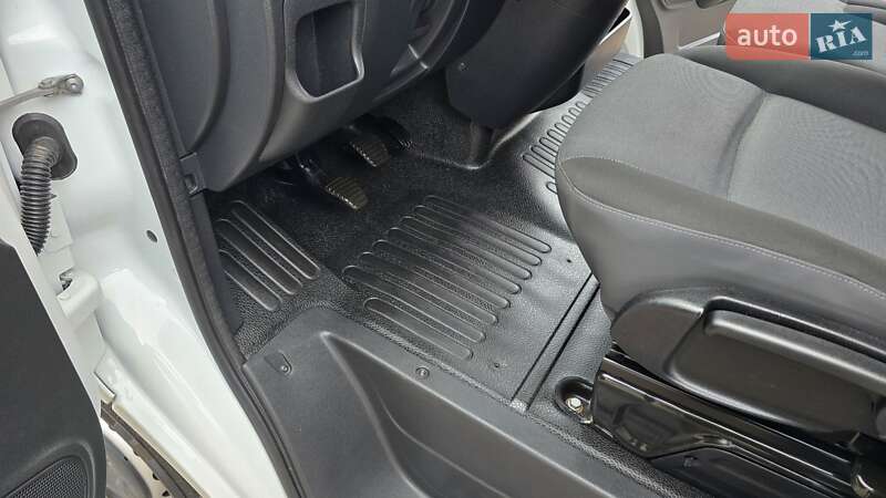 Вантажний фургон Renault Master 2018 в Житомирі