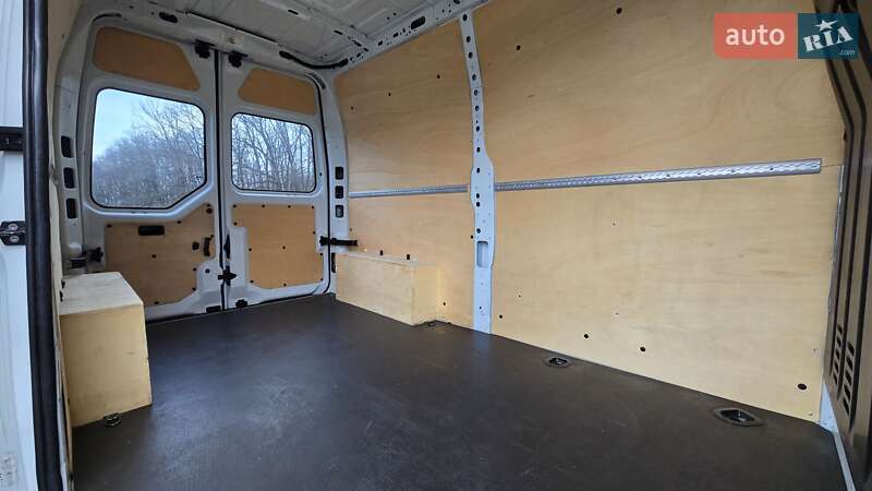 Вантажний фургон Renault Master 2018 в Житомирі