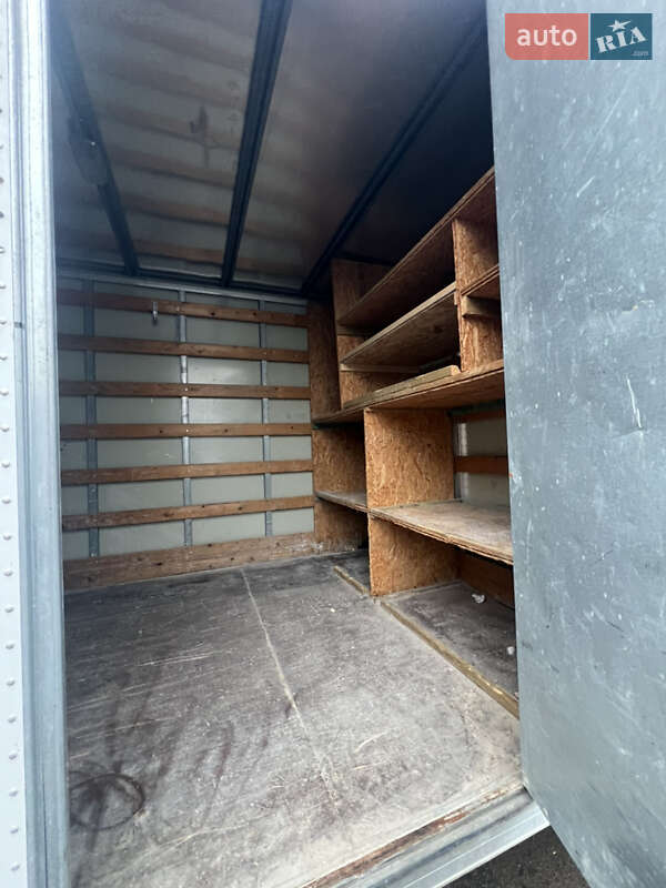 Вантажний фургон Renault Master 2015 в Луцьку