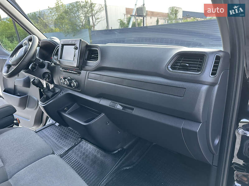 Вантажний фургон Renault Master 2022 в Ковелі