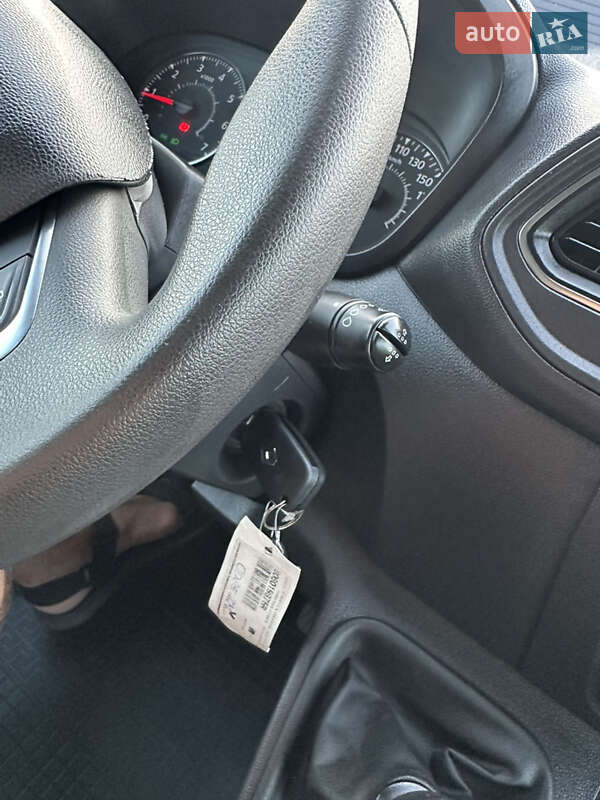 Вантажний фургон Renault Master 2022 в Ковелі