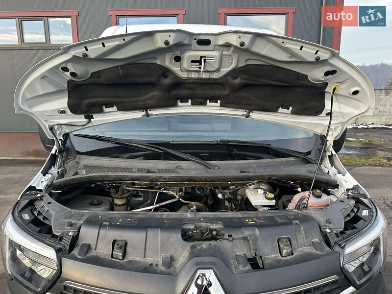 Вантажний фургон Renault Master 2020 в Долині