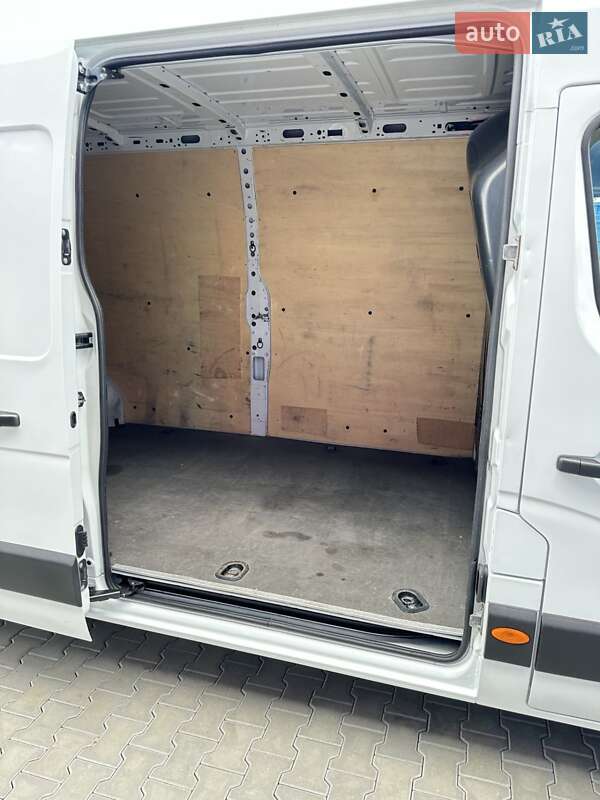 Грузовой фургон Renault Master 2017 в Вараше фото 23 Грузовой фургон Renault Master 2017 в Вараше