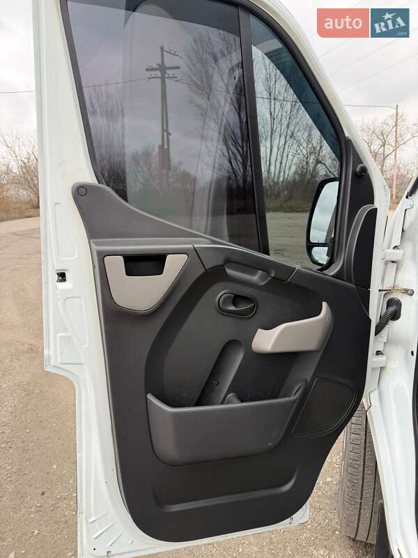 Эвакуатор Renault Master 2016 в Харькове фото 13 Эвакуатор Renault Master 2016 в Харькове