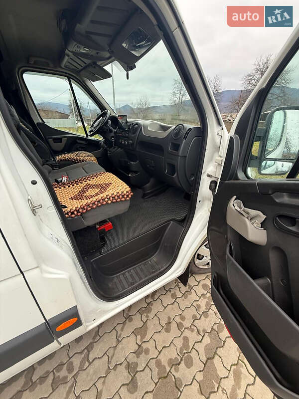 Микроавтобус Renault Master 2015 в Перечине