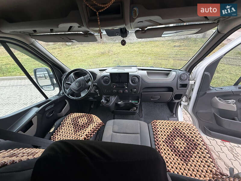 Микроавтобус Renault Master 2015 в Перечине