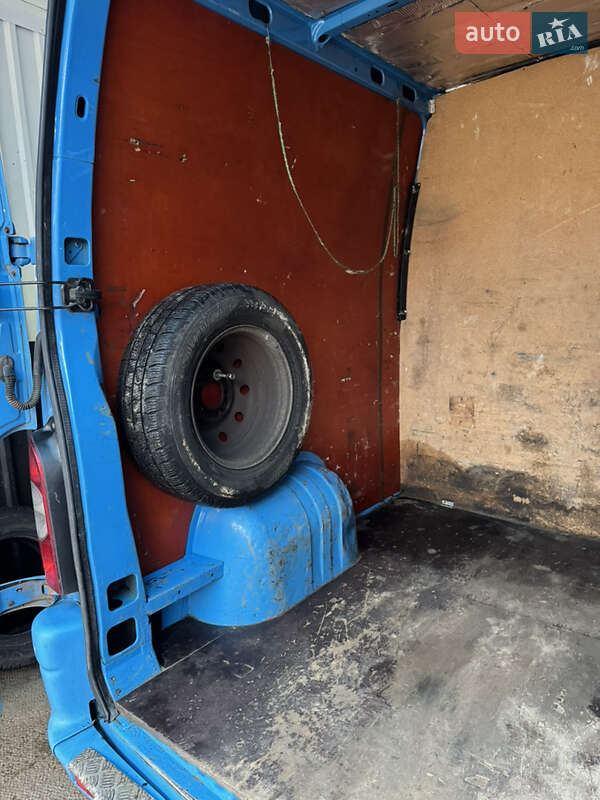 Грузопассажирский фургон Renault Master 2007 в Киеве