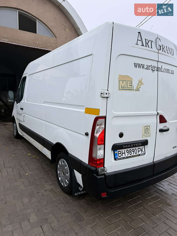Грузовой фургон Renault Master 2012 в Николаеве