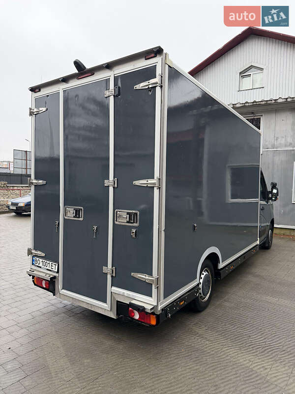 Грузовой фургон Renault Master 2022 в Тернополе