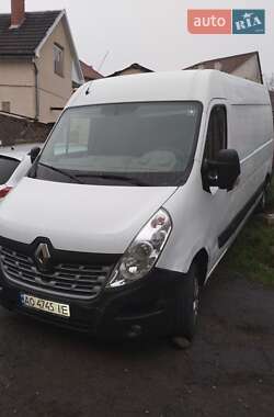Вантажний фургон Renault Master 2016 в Мукачевому