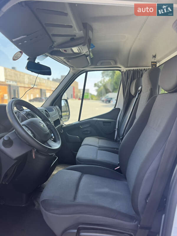 Автовоз Renault Master 2019 в Львові