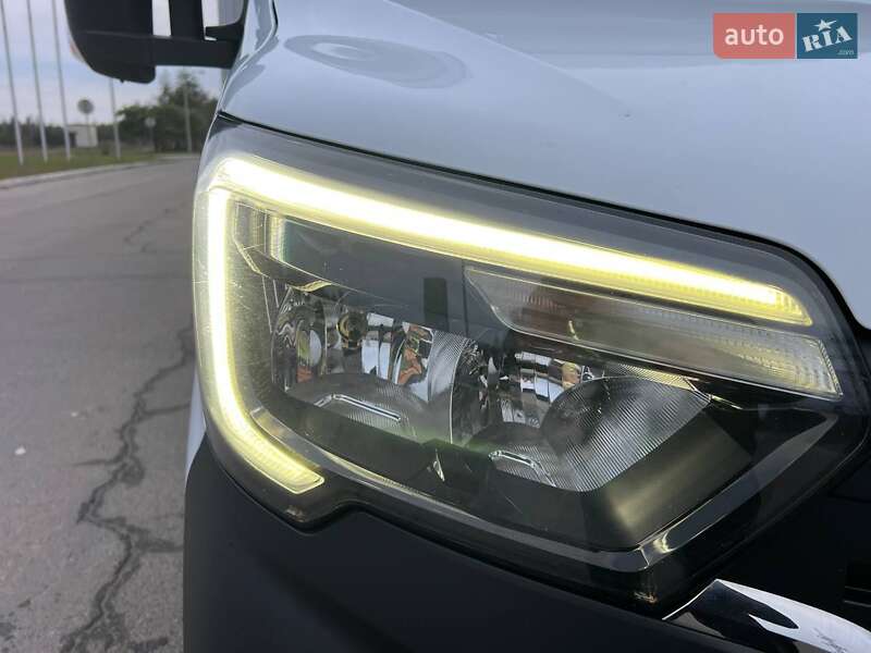 Тентованый Renault Master 2021 в Киеве