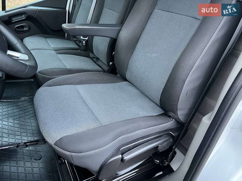 Тентованый Renault Master 2021 в Киеве