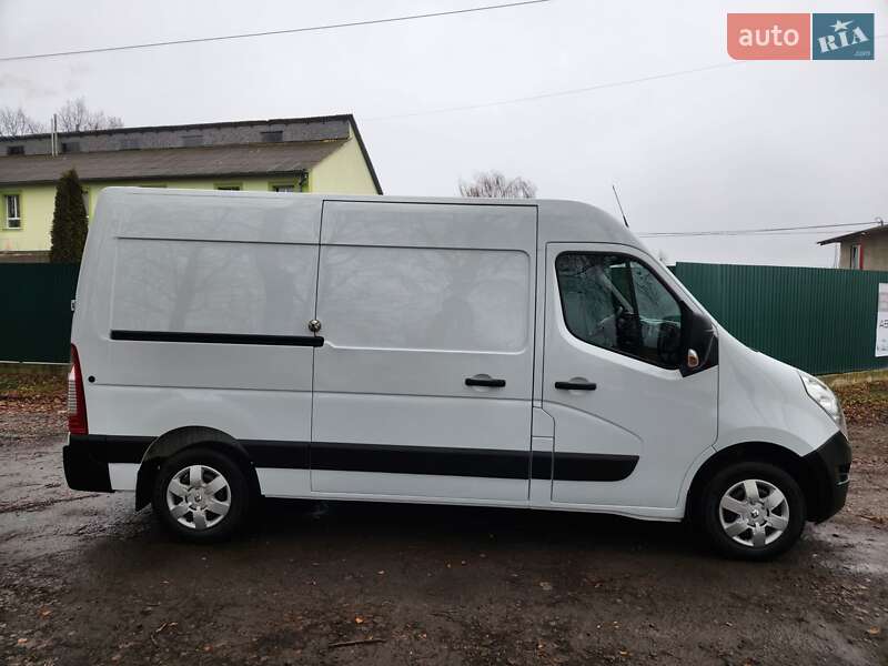 Вантажний фургон Renault Master 2017 в Дубні
