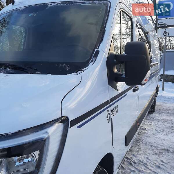 Вантажний фургон Renault Master 2022 в Полтаві