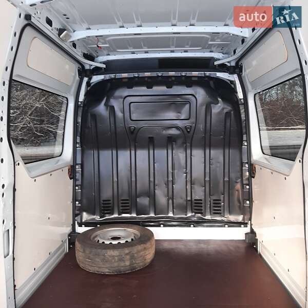 Вантажний фургон Renault Master 2022 в Полтаві