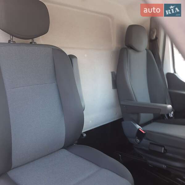 Вантажний фургон Renault Master 2022 в Полтаві