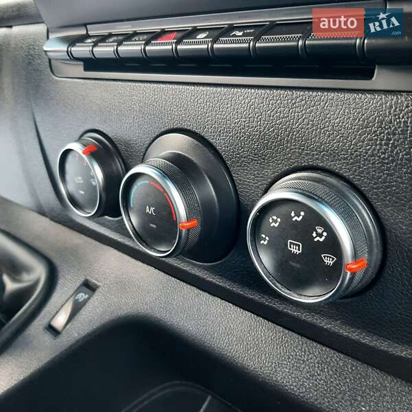 Вантажний фургон Renault Master 2022 в Полтаві