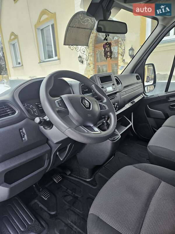 Грузовой фургон Renault Master 2022 в Дубно