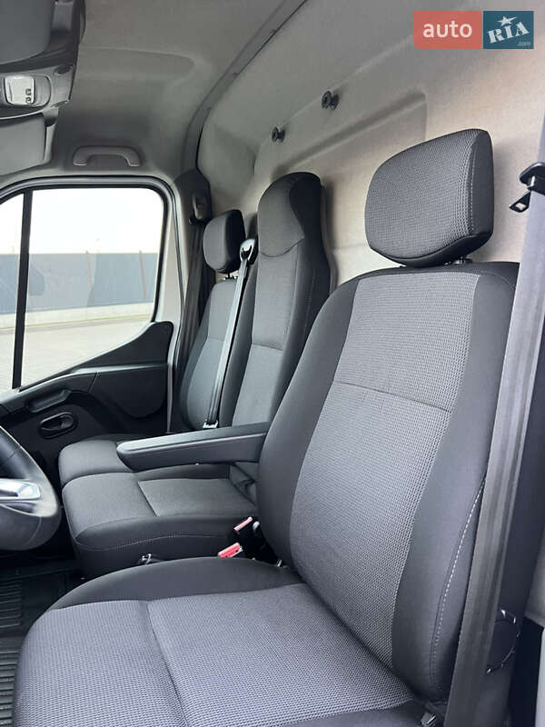 Грузовой фургон Renault Master 2021 в Луцке