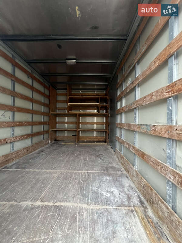 Вантажний фургон Renault Master 2015 в Луцьку