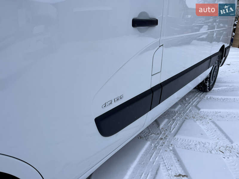 Грузовой фургон Renault Master 2016 в Дубно