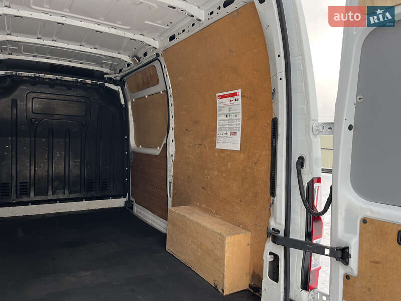 Грузовой фургон Renault Master 2016 в Дубно