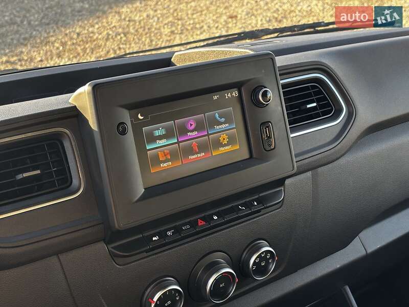 Вантажний фургон Renault Master 2020 в Львові