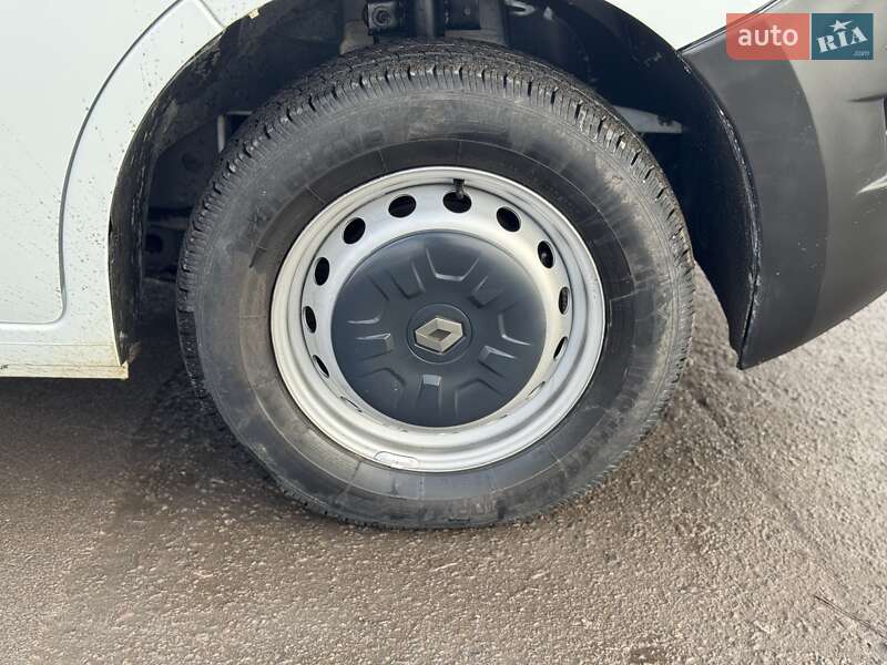 Грузовой фургон Renault Master 2017 в Дубно