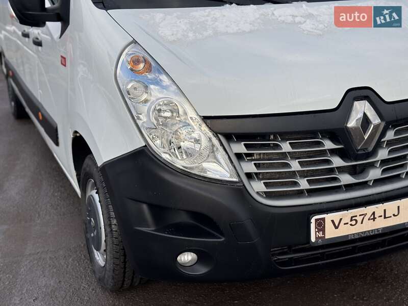 Грузовой фургон Renault Master 2017 в Дубно
