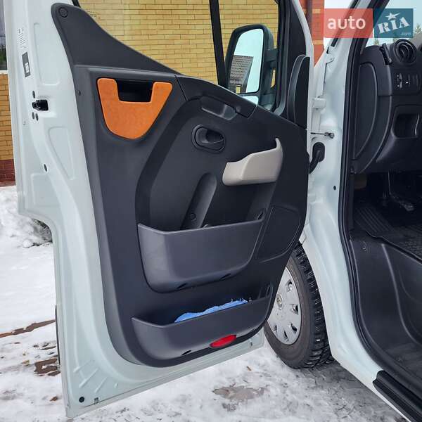 Грузовой фургон Renault Master 2014 в Смеле